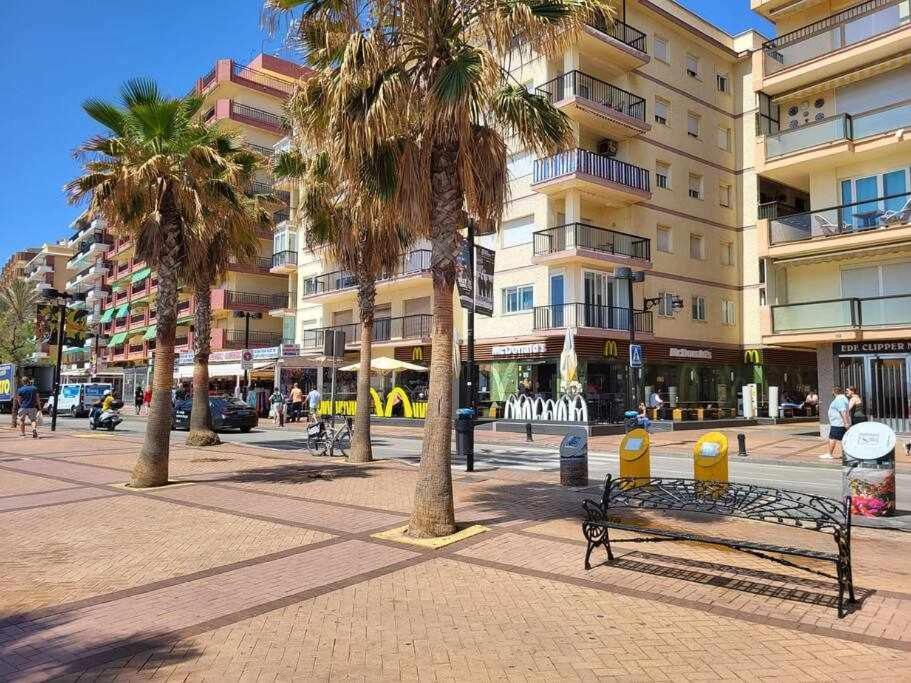 Atico Oviedo 50m Parking Center Wifi Huoneisto Fuengirola